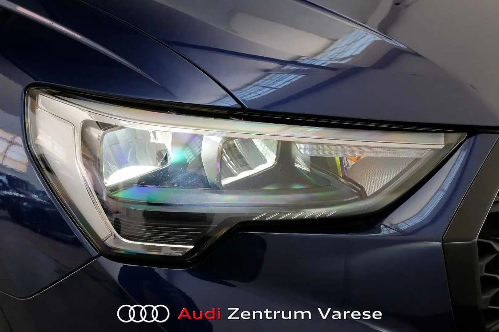 Audi Q3 Sportback 35 TFSI 150CV Stronic Sline Edition Azul - 2