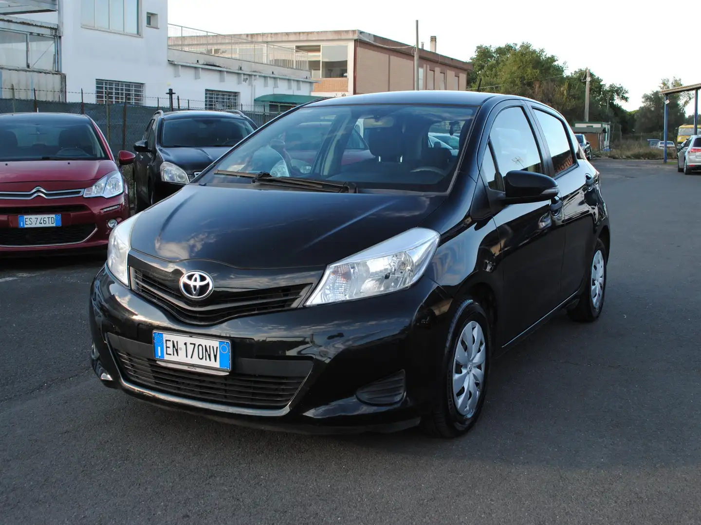 Toyota Yaris Yaris 5p 1.0 Lounge Noir - 1