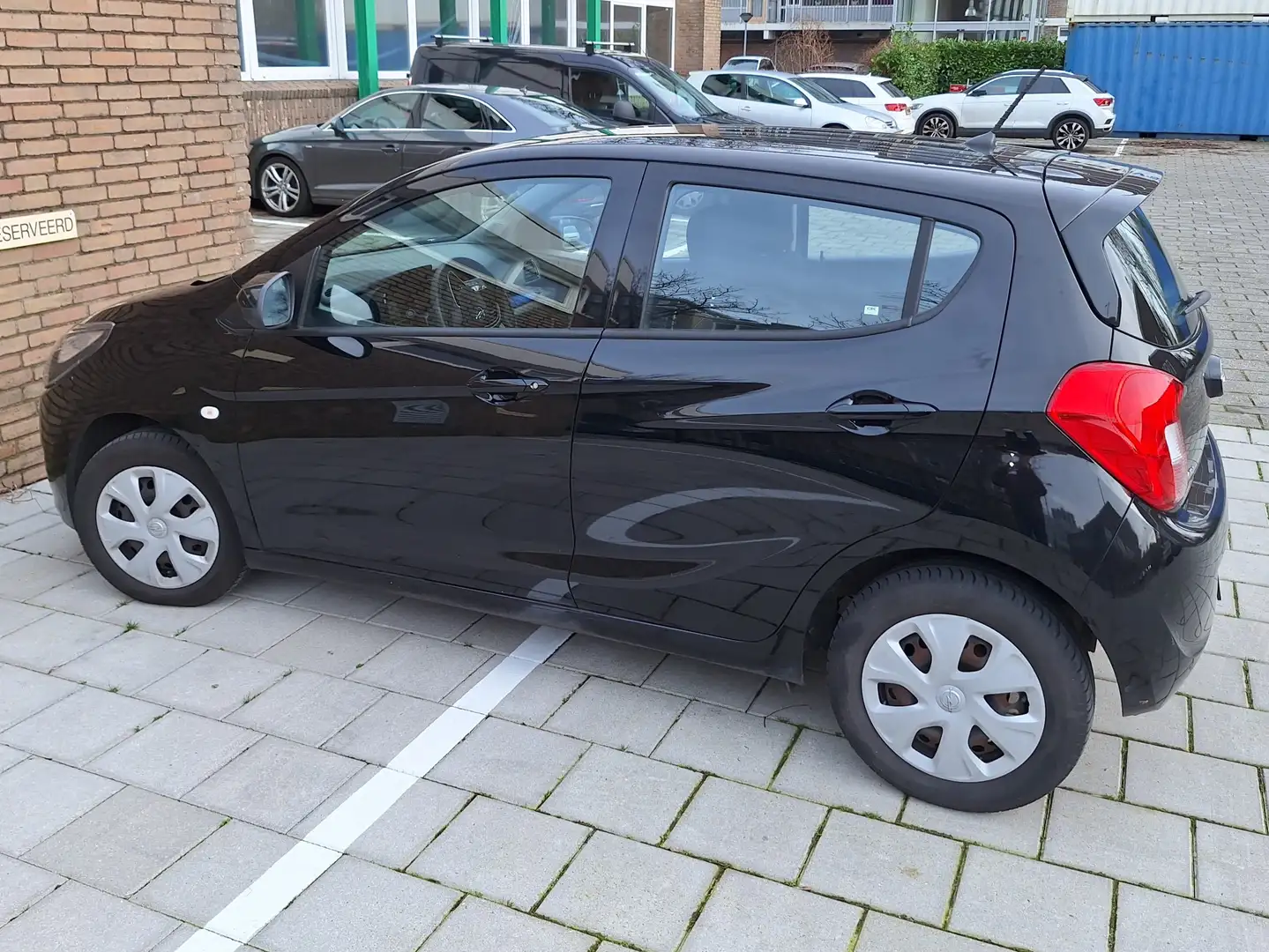 Opel Karl 1.0 ecoFLEX Edition Zwart - 1