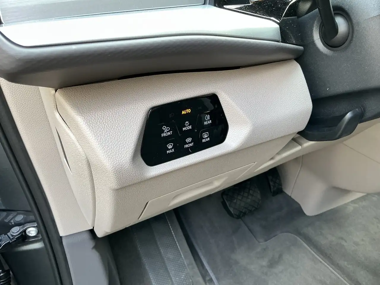 Volkswagen T7 Multivan 2026 — фото 19
