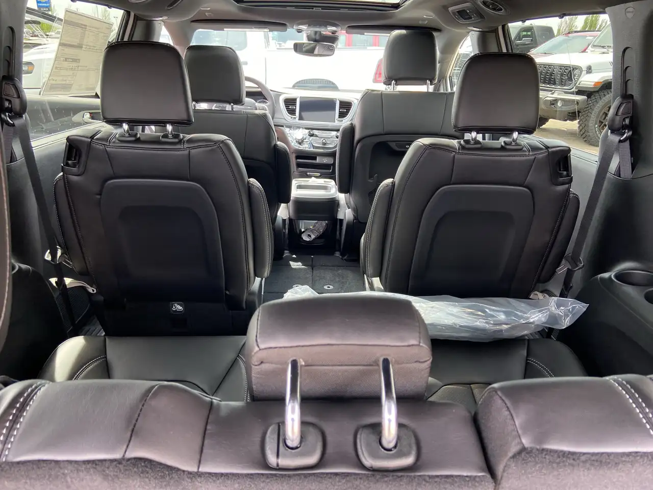 Chrysler Pacifica photo Chrysler Pacifica