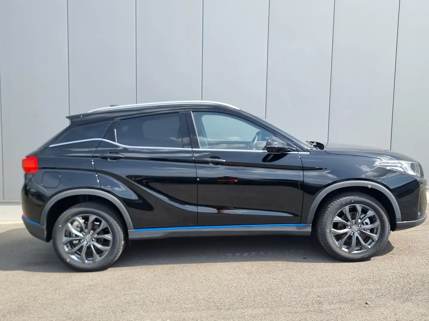 Seres Seres 3 Seres 3 53.6 kWh Luxury Zwart - 2