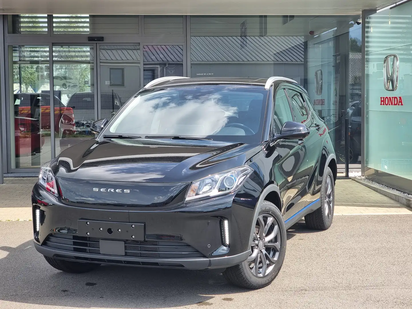 Seres Seres 3 Seres 3 53.6 kWh Luxury Чорний - 1