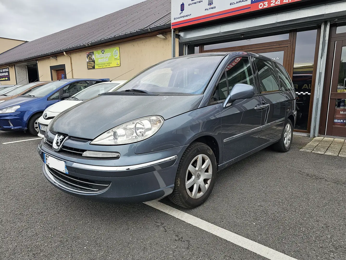 Peugeot 807 2.0 HDi 120CH Premium*8 PLACES*CT OK*GARANTIE Gris - 1
