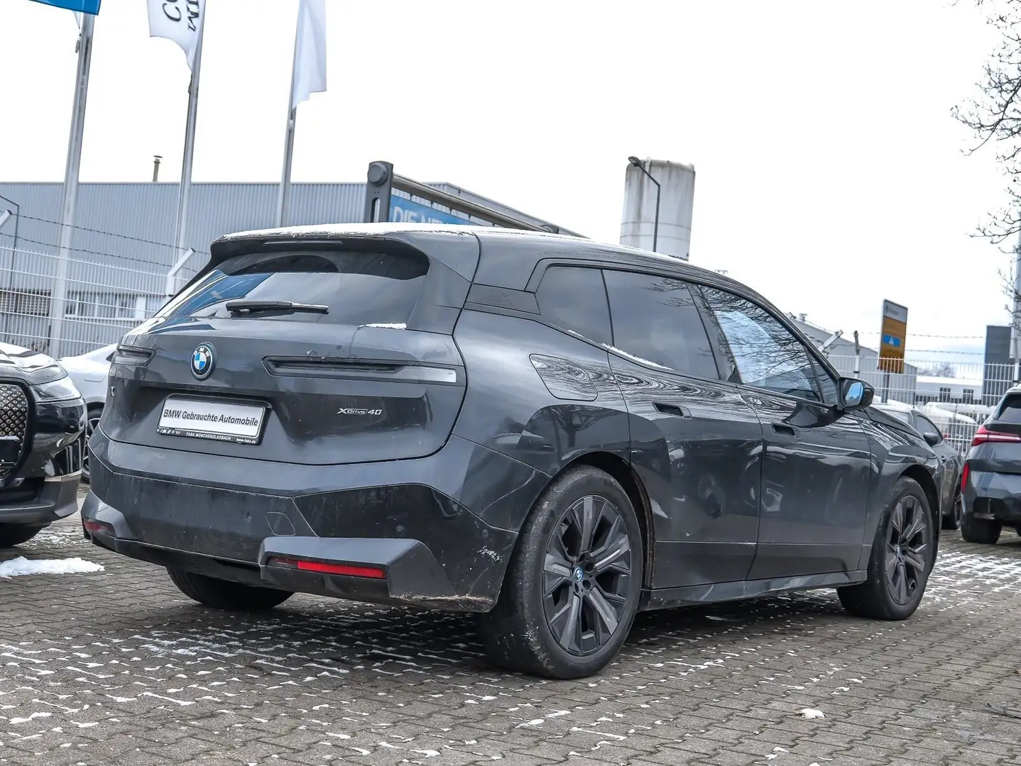 BMW iX xDrive40 Sportpaket HuD+Laser+Skylounge+AHK+H/K+Mu Gris - 2