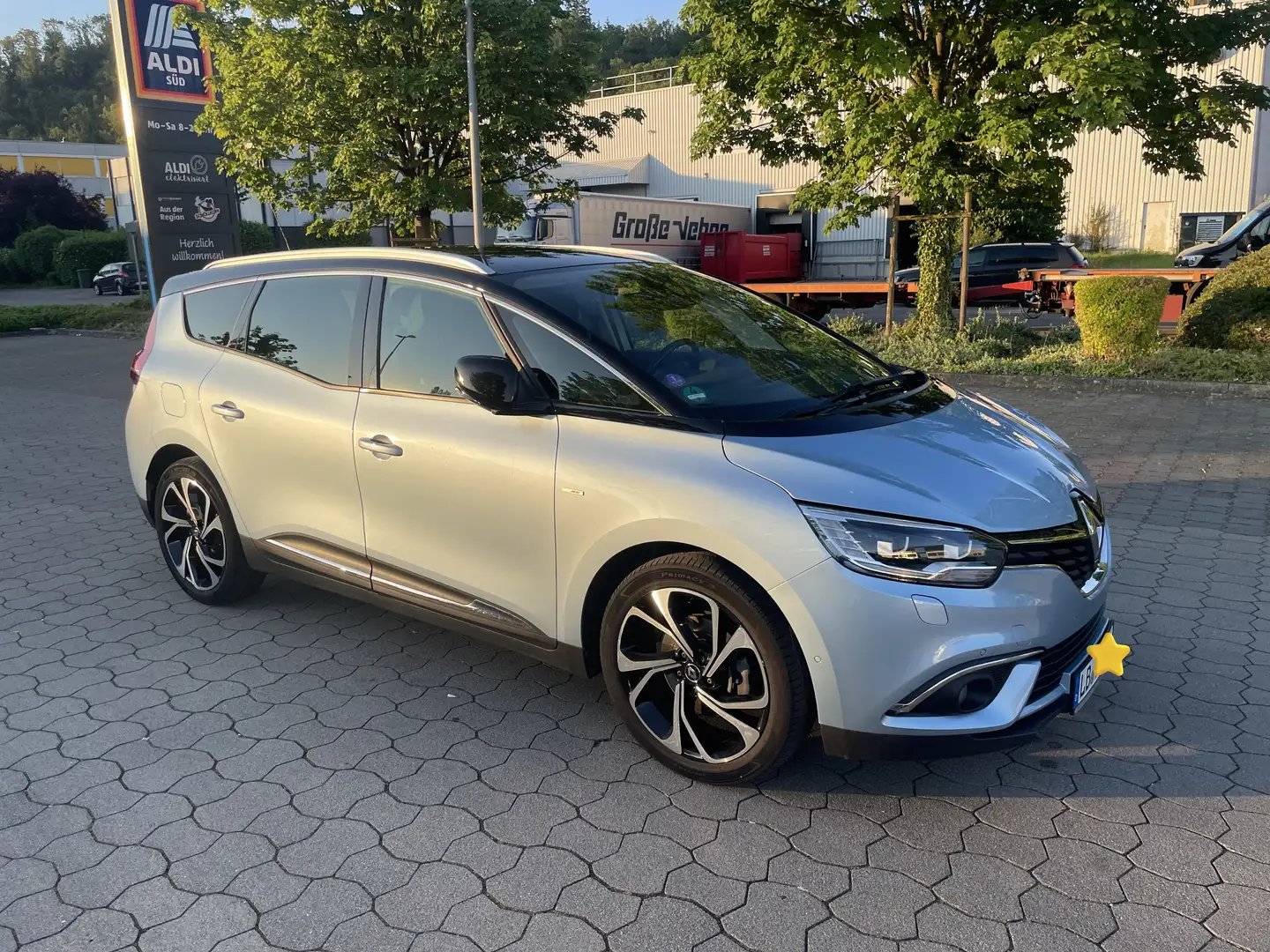 Renault Scenic Scenic TCe 160 GPF EDC BOSE EDITION Blau - 1