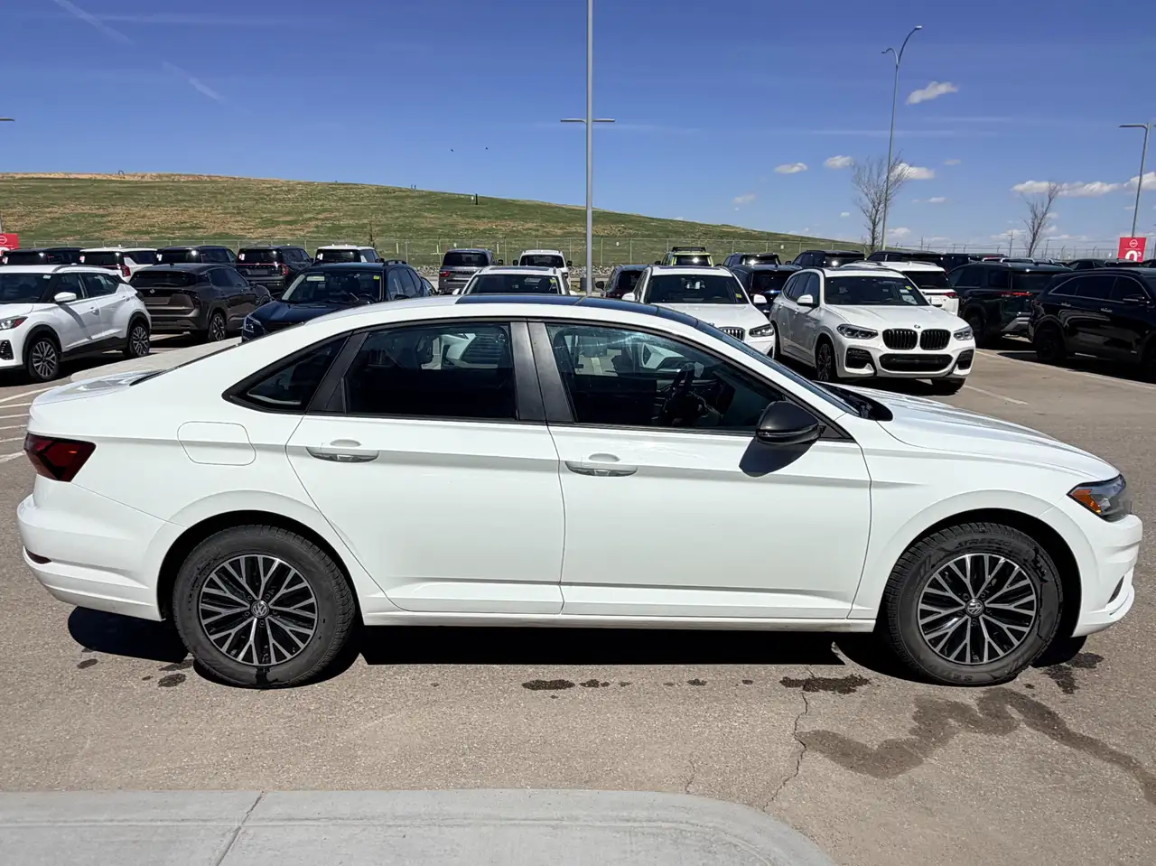 Volkswagen Jetta снимка Volkswagen Jetta