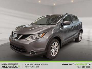 SV FWD. Sunroof, heated seats, rear view camera, A