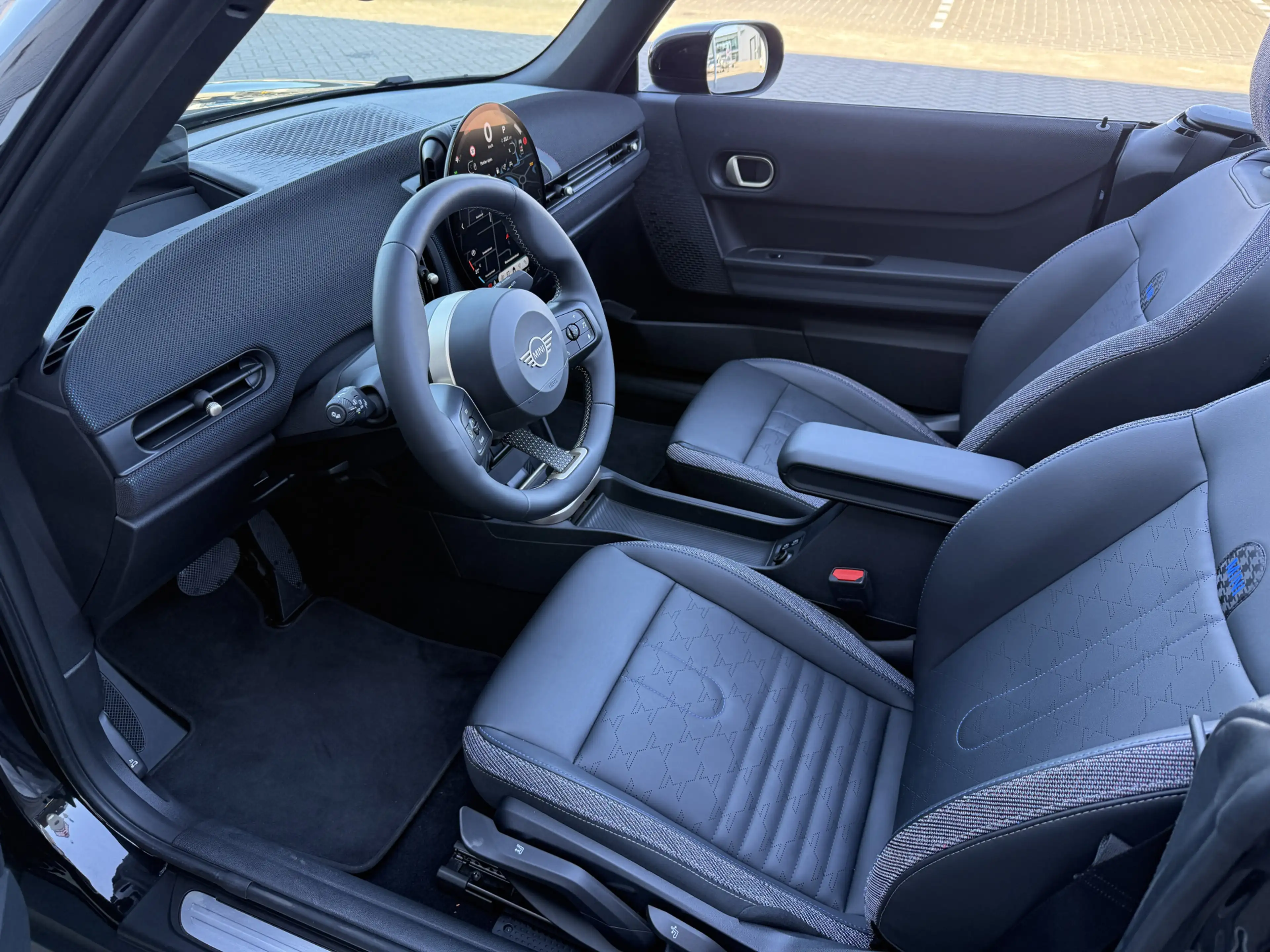 MINI Cooper C Cabrio Mini 2.0 — photo 8