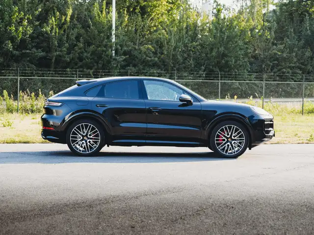 Porsche Cayenne view 7