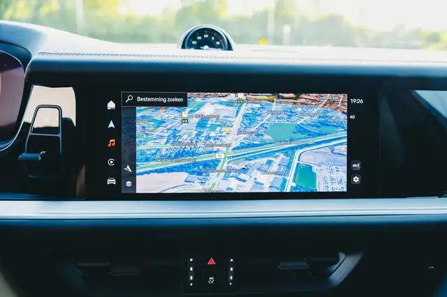Porsche Cayenne view 30