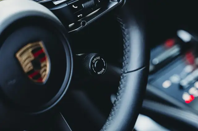 Porsche Cayenne view 23