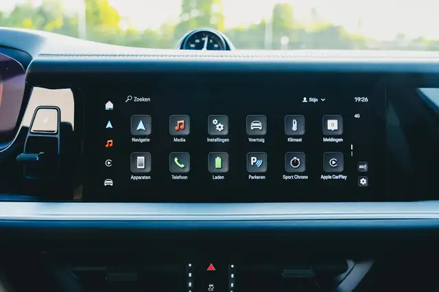 Porsche Cayenne view 28