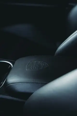 Porsche Cayenne view 14