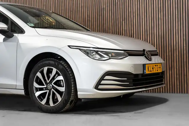 Volkswagen Golf view 6