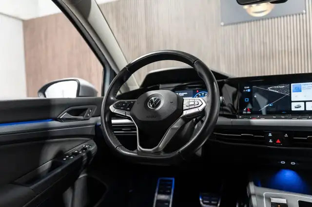 Volkswagen Golf view 14