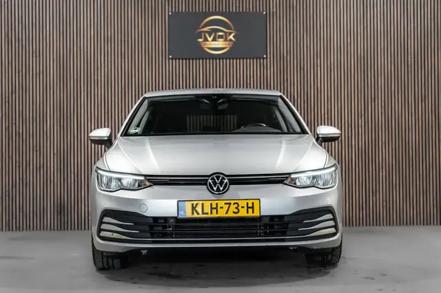 Volkswagen Golf view 4