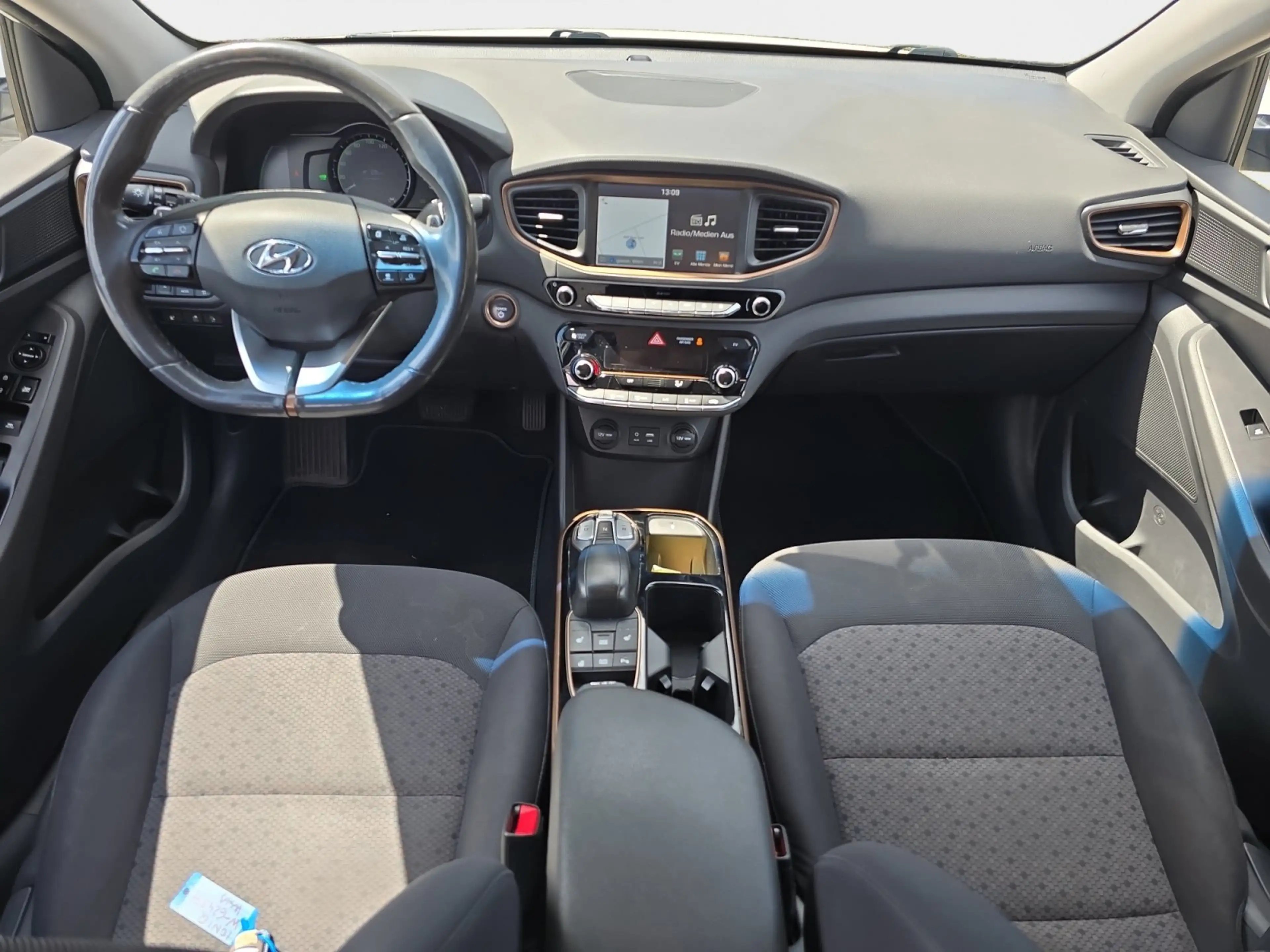 Hyundai IONIQ Trend Elektro — photo 11