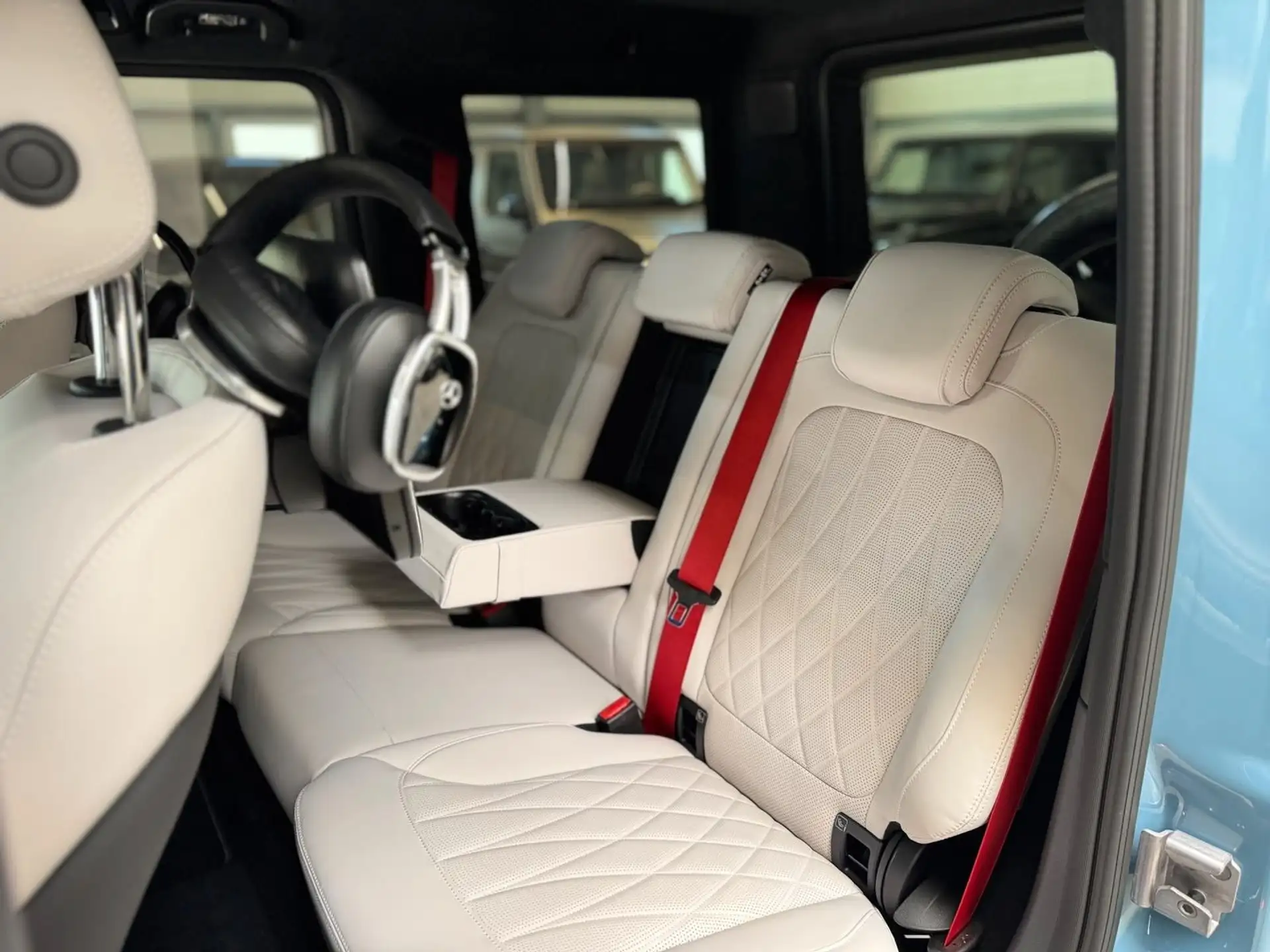 벤츠 G-Class G 63 AMG 2026 파랑 사진 8