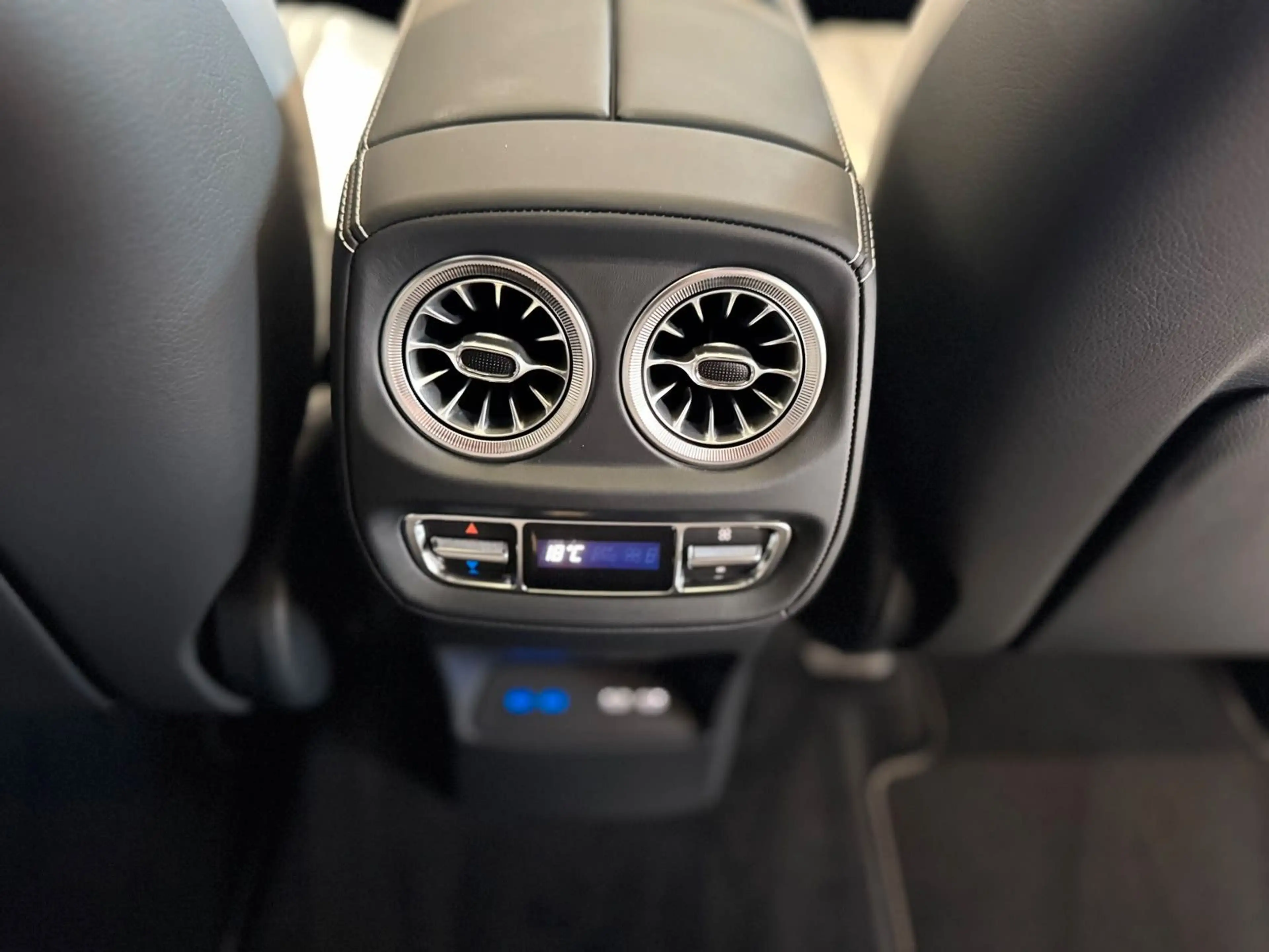 Mercedes-Benz G 63 AMG G63 AMG FULL CARBON  ACTIVE RIDE A22 DVD WEBASTO — photo 13