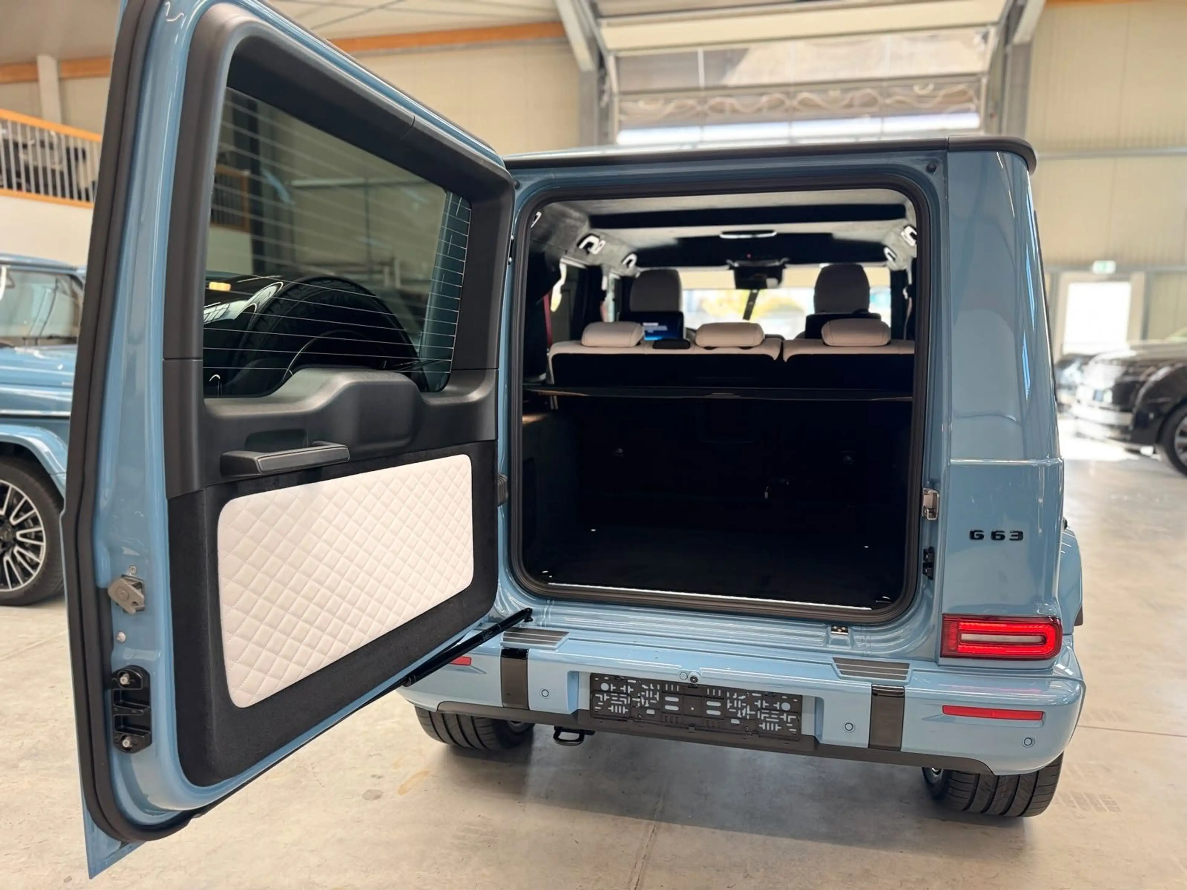 Mercedes-Benz G 63 AMG G63 AMG FULL CARBON  ACTIVE RIDE A22 DVD WEBASTO — photo 14
