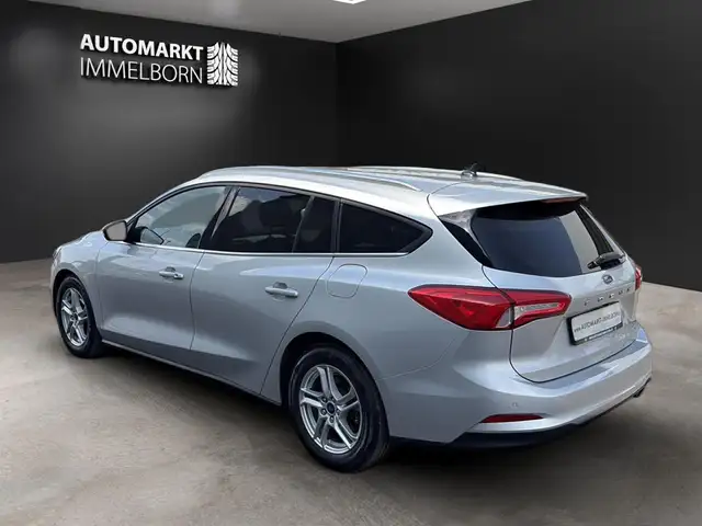 Ford Focus view 5