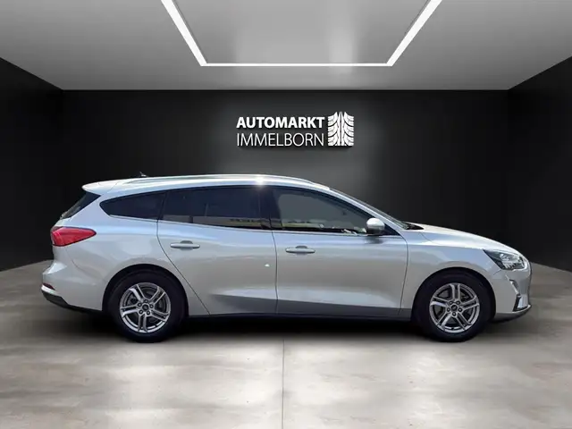Ford Focus view 7