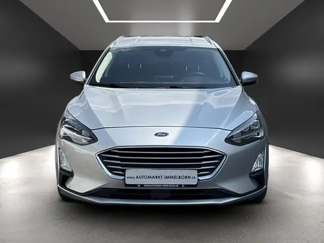 Ford Focus view 8