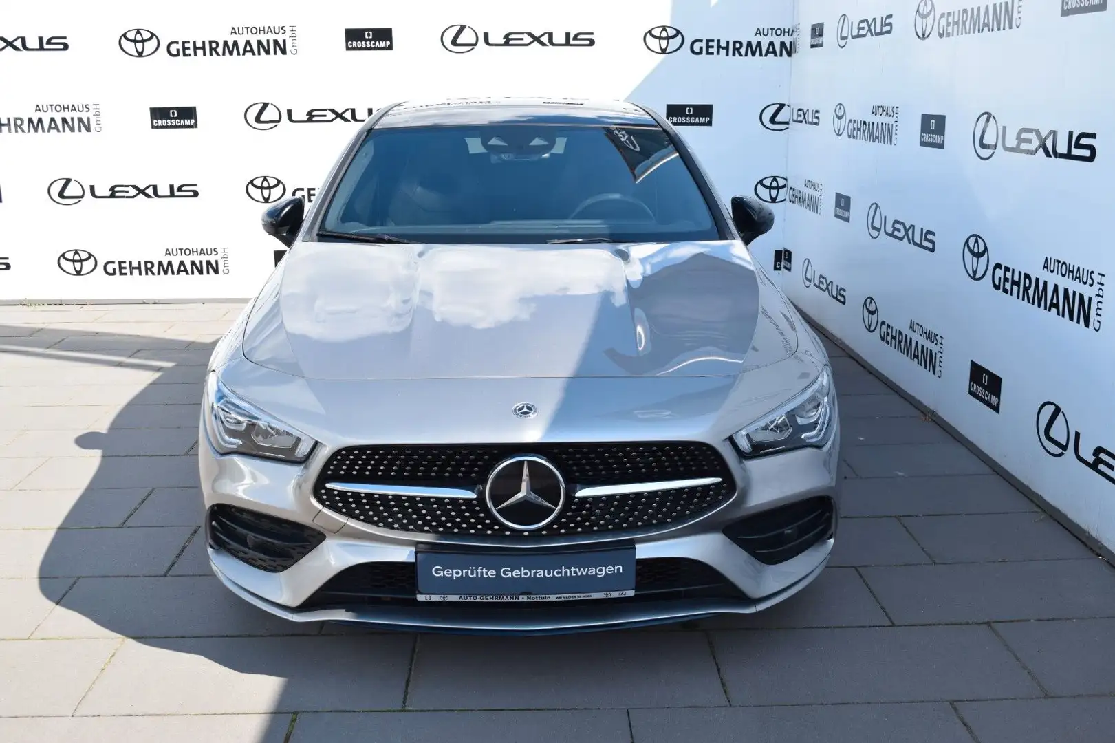 Mercedes-Benz CLA 200 CLA Shooting Brake*AMG*Navi*AHK* Silber - 2