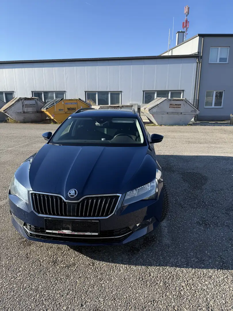 Skoda Superb Kombi 2,0 TDI Ambition DSG Blau - 1