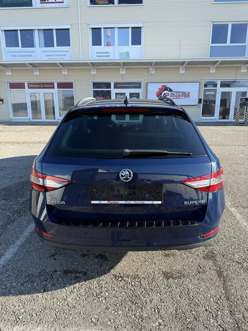 Skoda Superb Kombi 2,0 TDI Ambition DSG Blau - 2