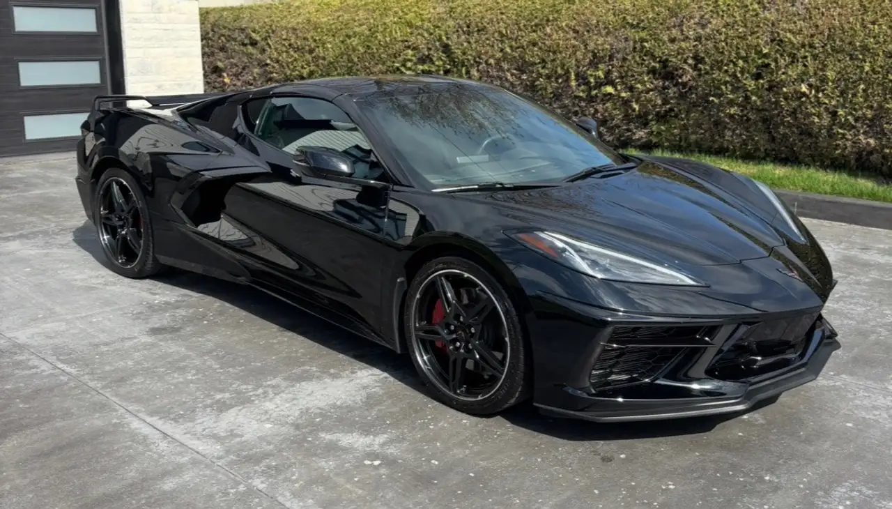 Chevrolet Corvette снимка Chevrolet Corvette