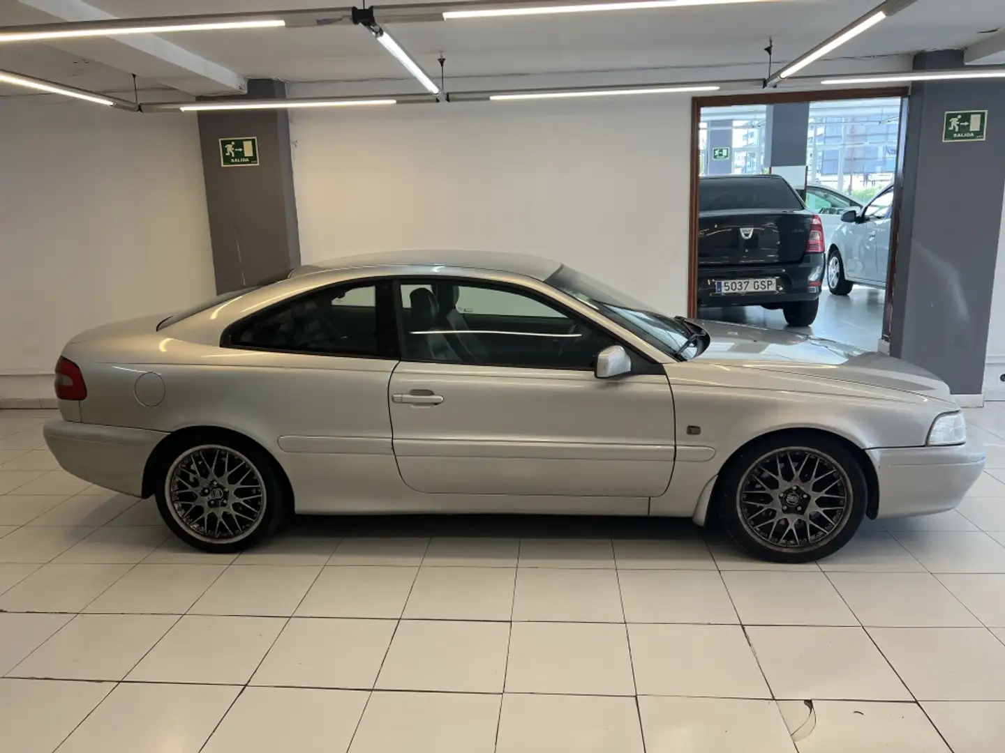 Volvo C70 2.3 / T5 Zilver - 1