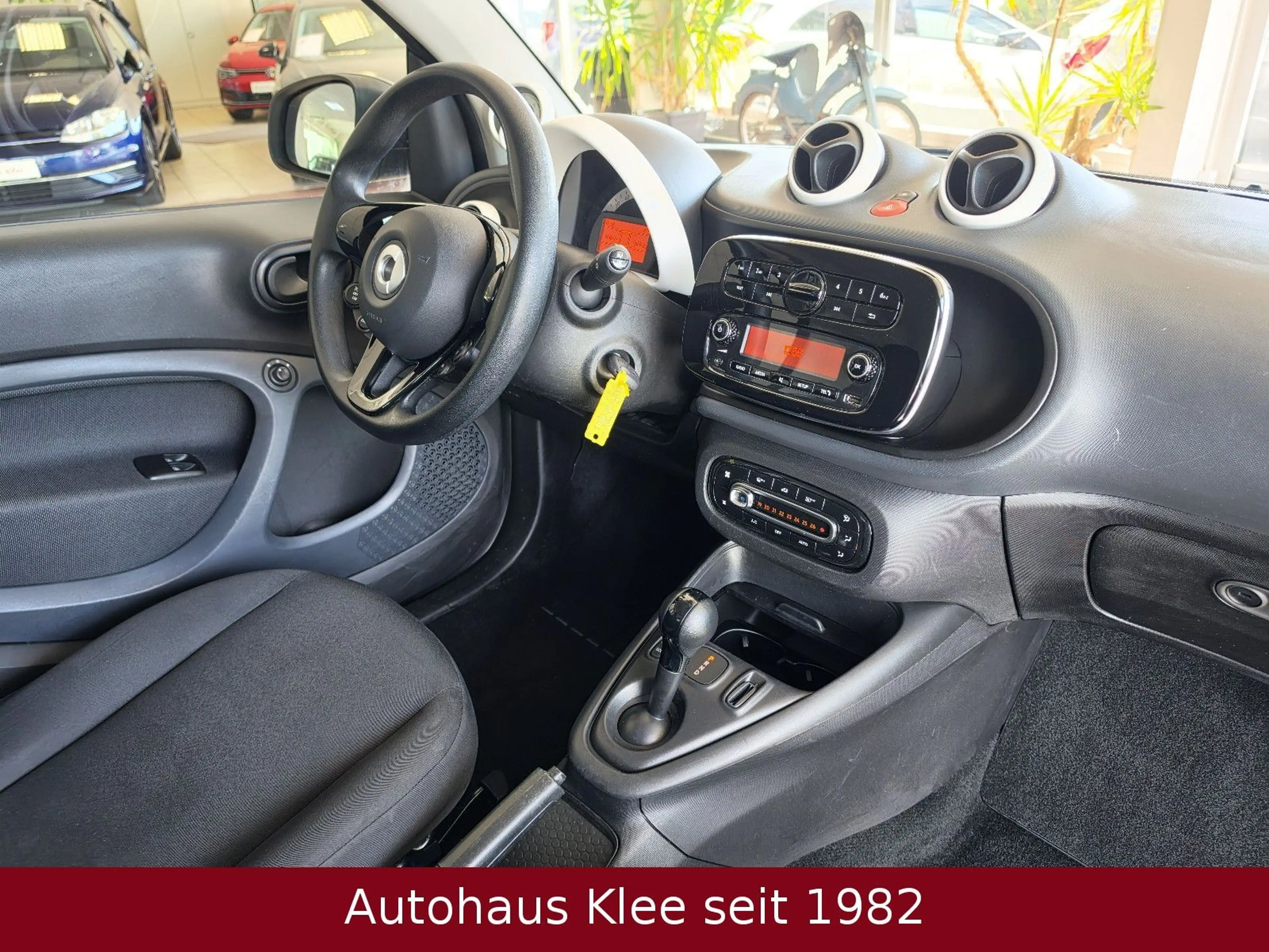 smart forTwo fortwo coupe EQ ~Klima~Zertifikat~1.Hand~ — photo 7