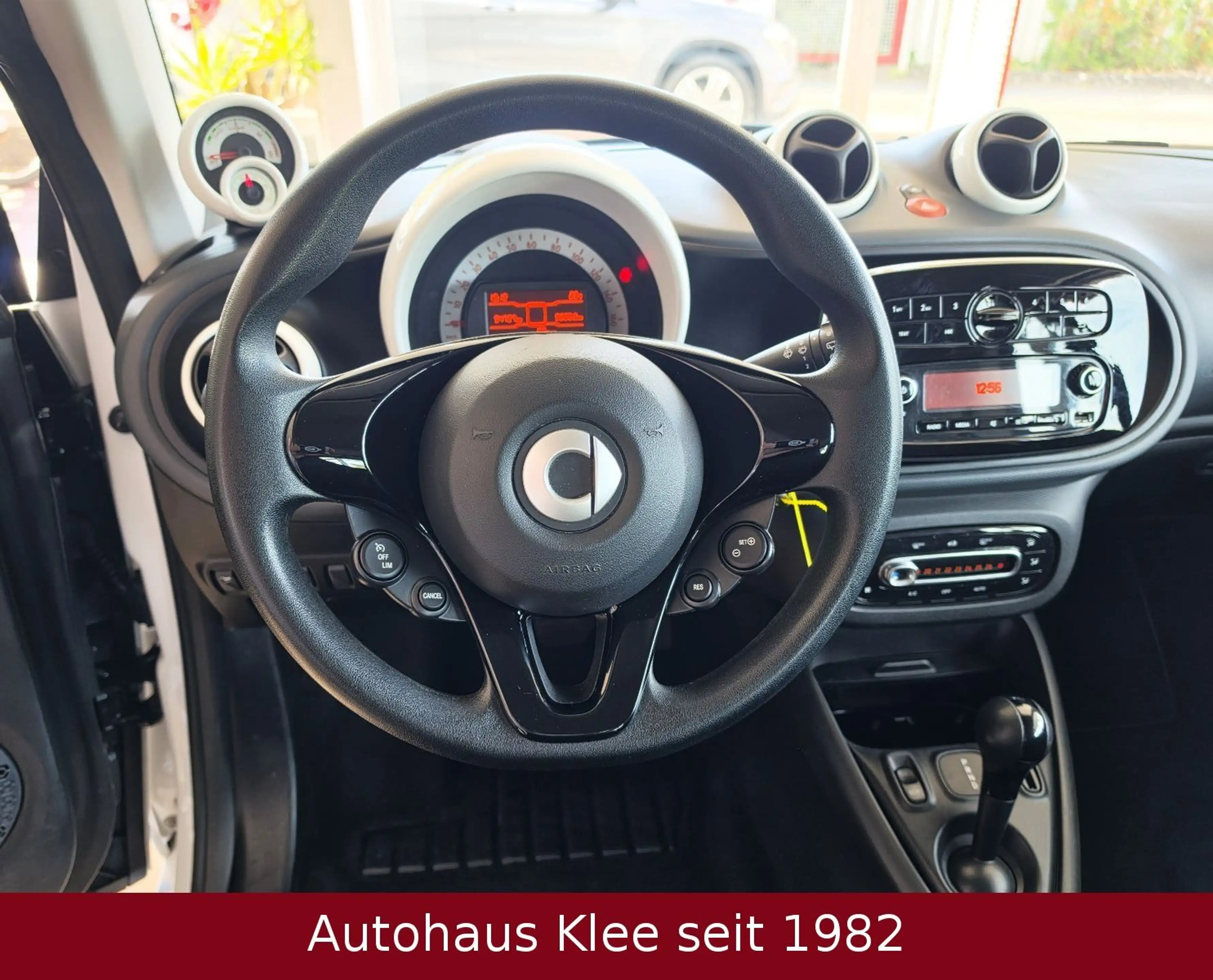 smart forTwo fortwo coupe EQ ~Klima~Zertifikat~1.Hand~ — photo 9