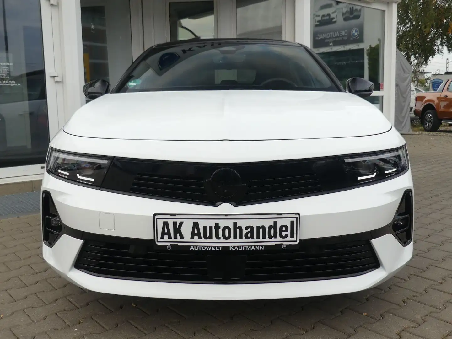 Opel Astra Lim. Ultimate Intelli Aut ACC LED Leder Blanc - 2