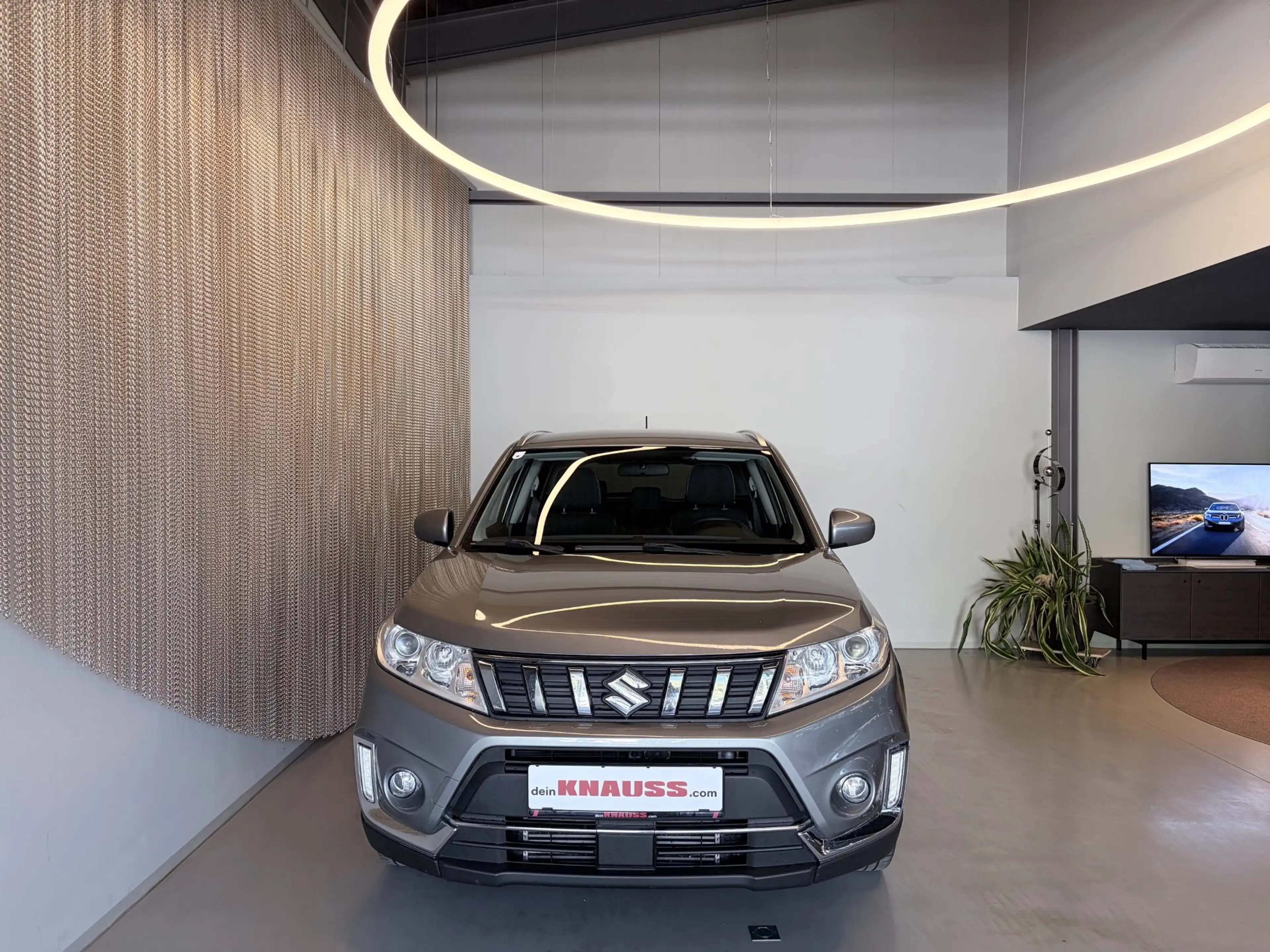 Suzuki Vitara 1,0 DITC shine — photo 2