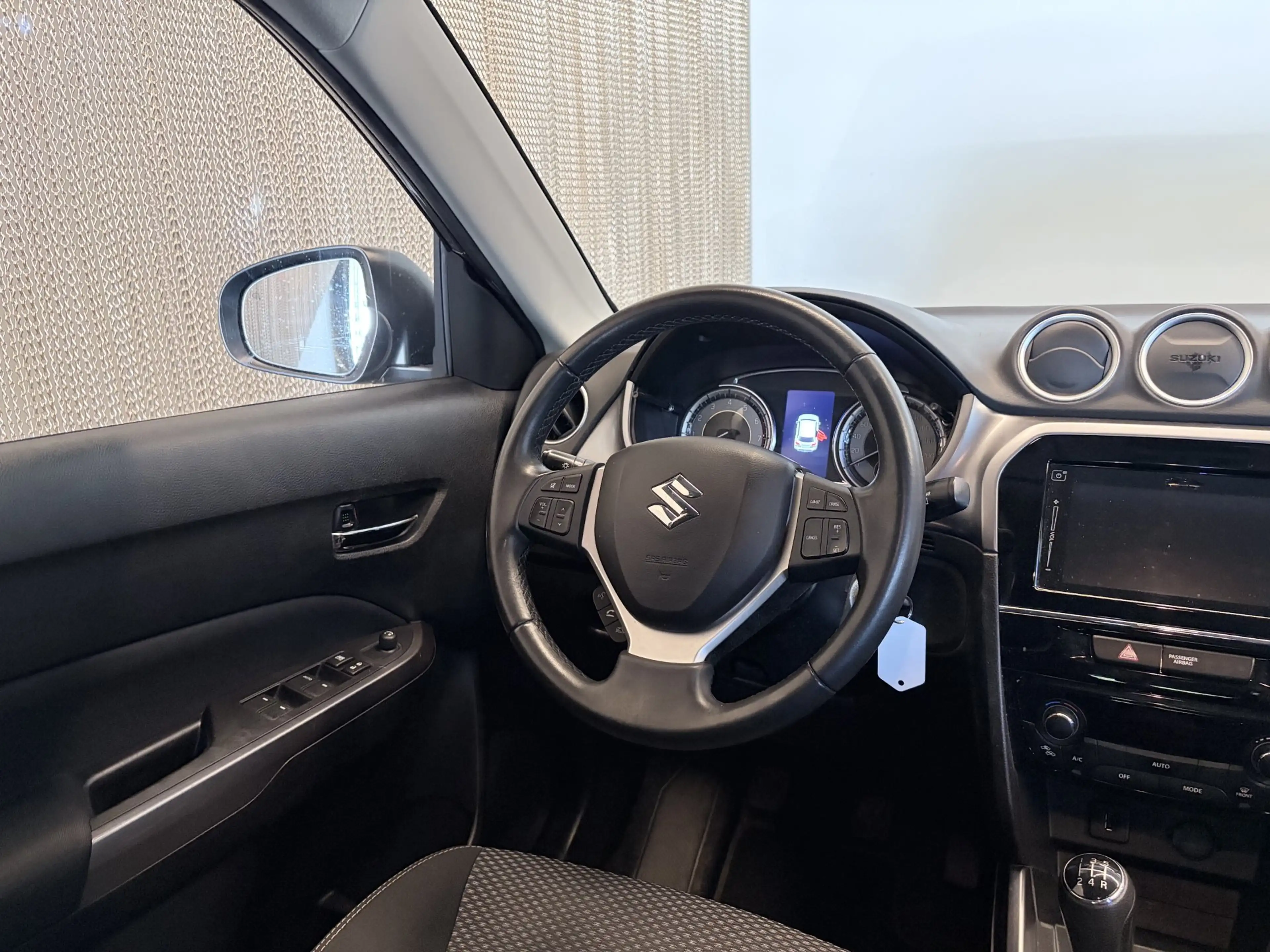 Suzuki Vitara 1,0 DITC shine — photo 10