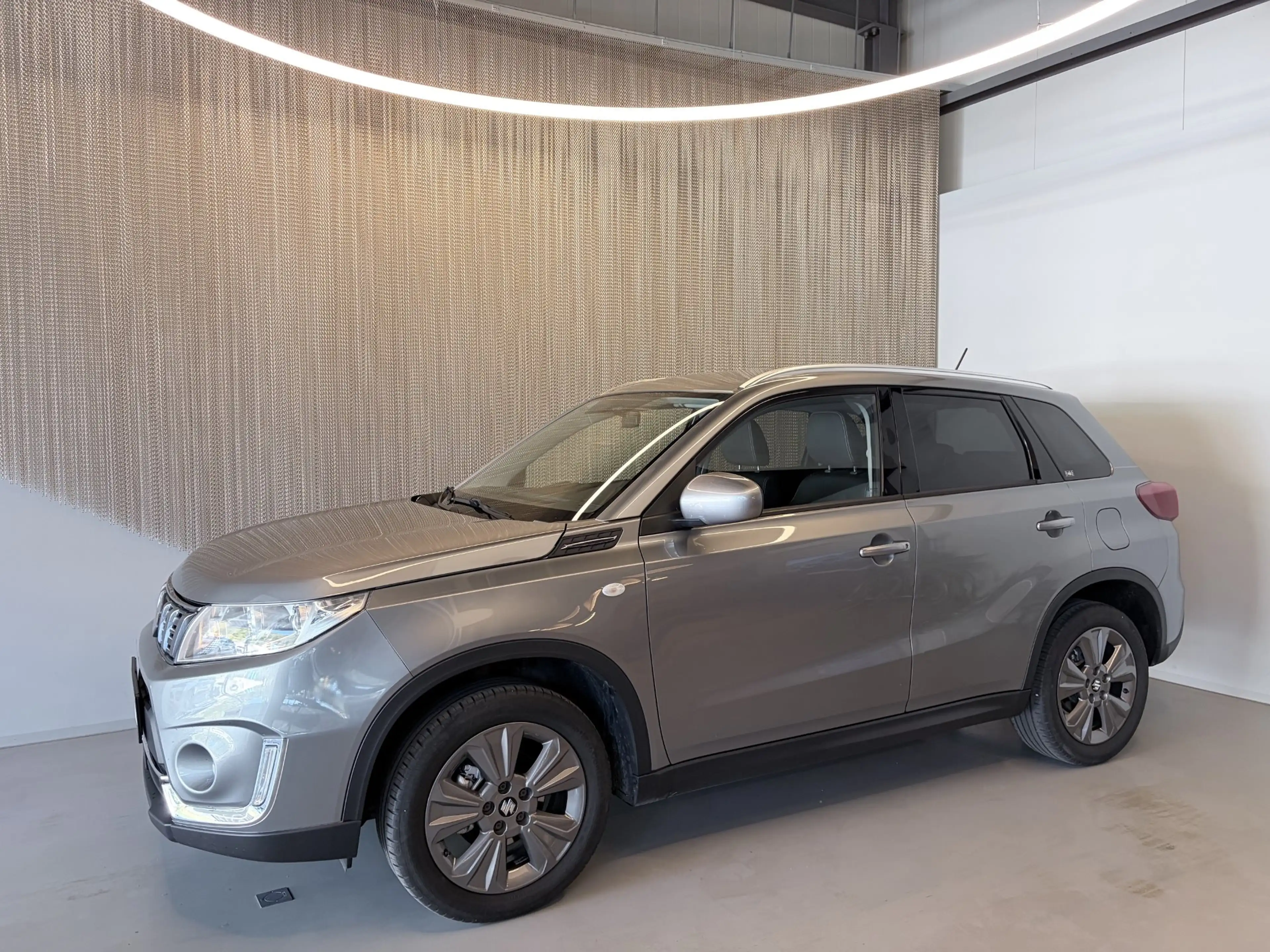 Suzuki Vitara 1,0 DITC shine — photo 3