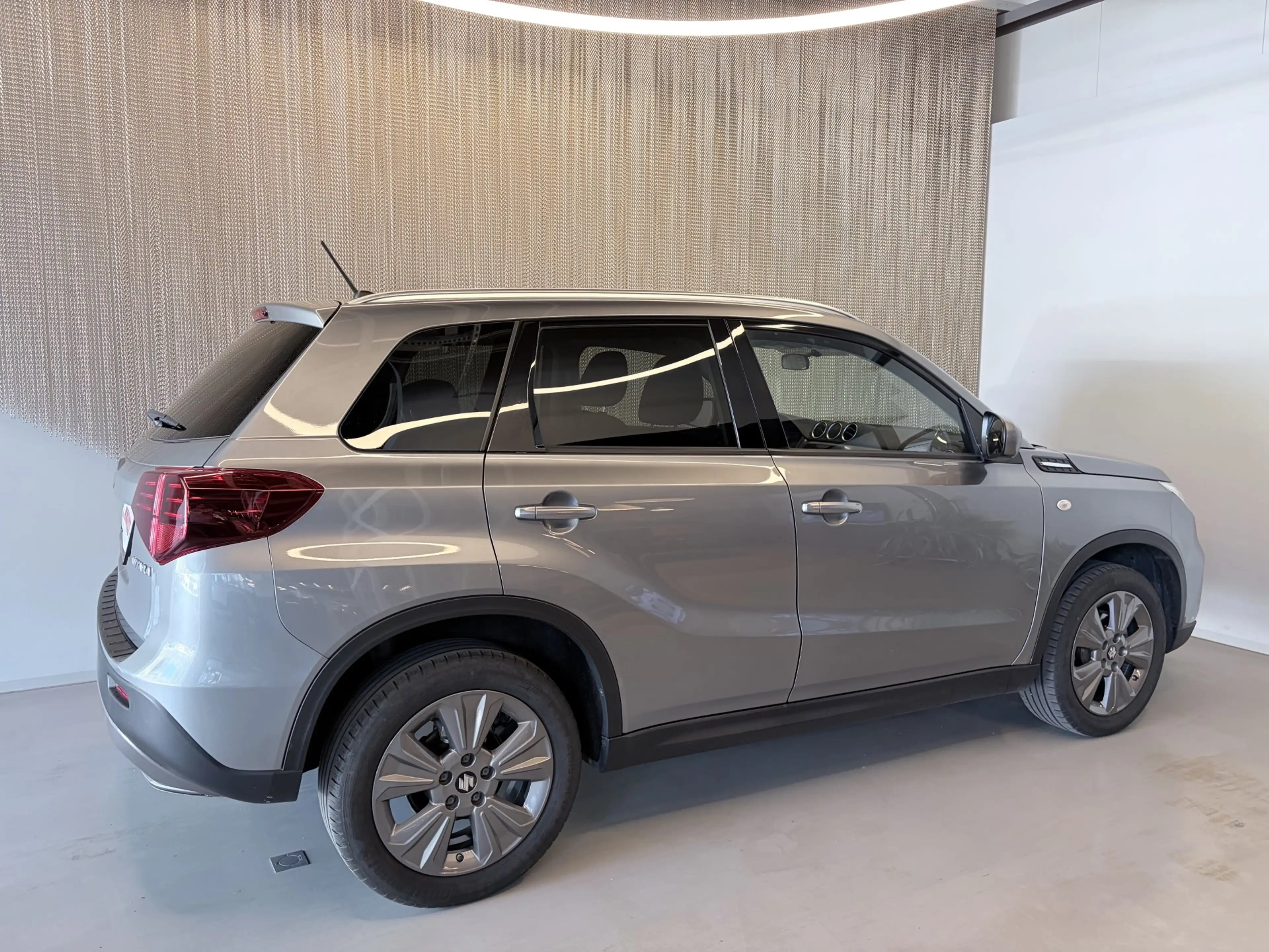 Suzuki Vitara 1,0 DITC shine — photo 6