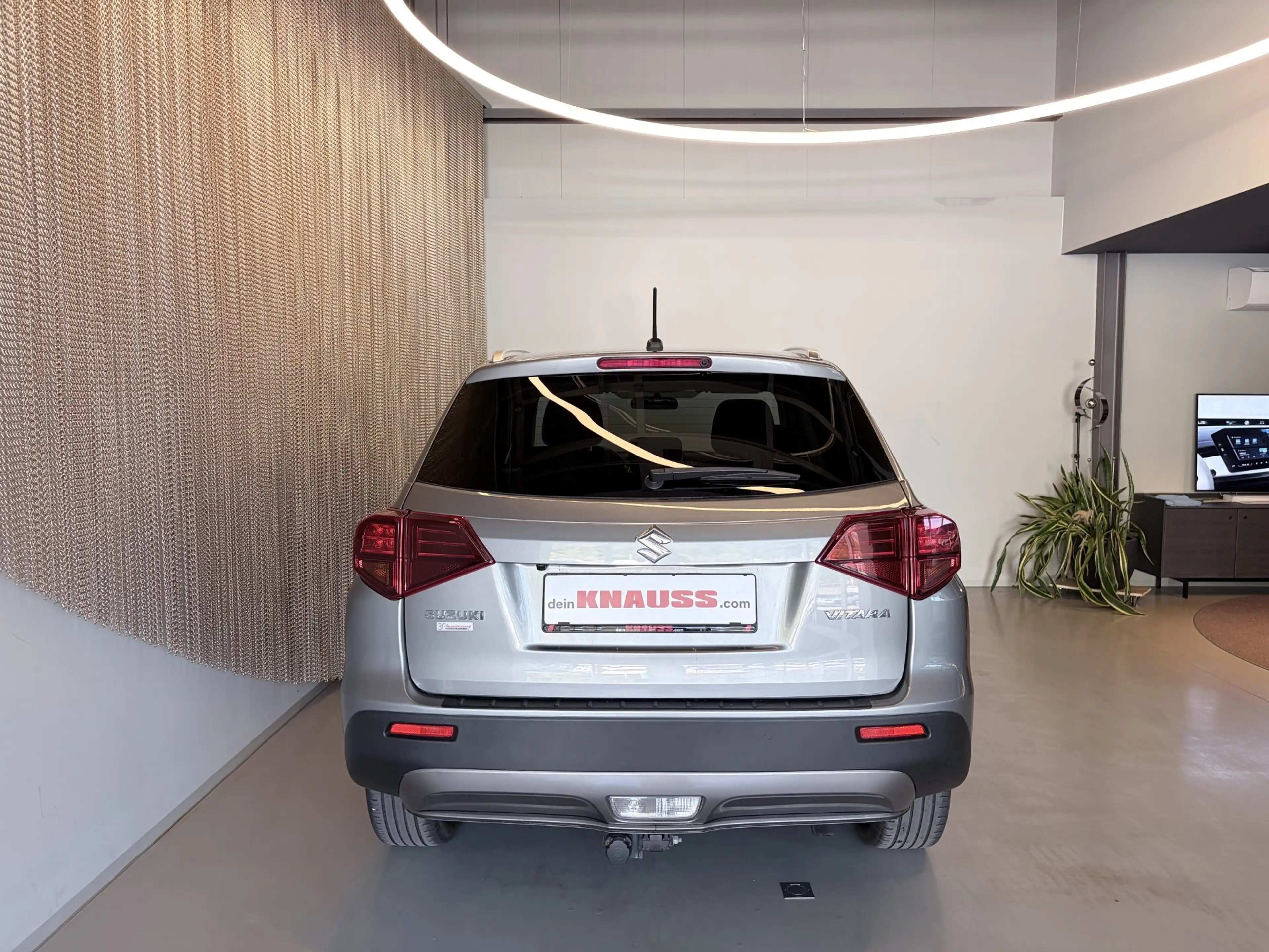 Suzuki Vitara 1,0 DITC shine — photo 4
