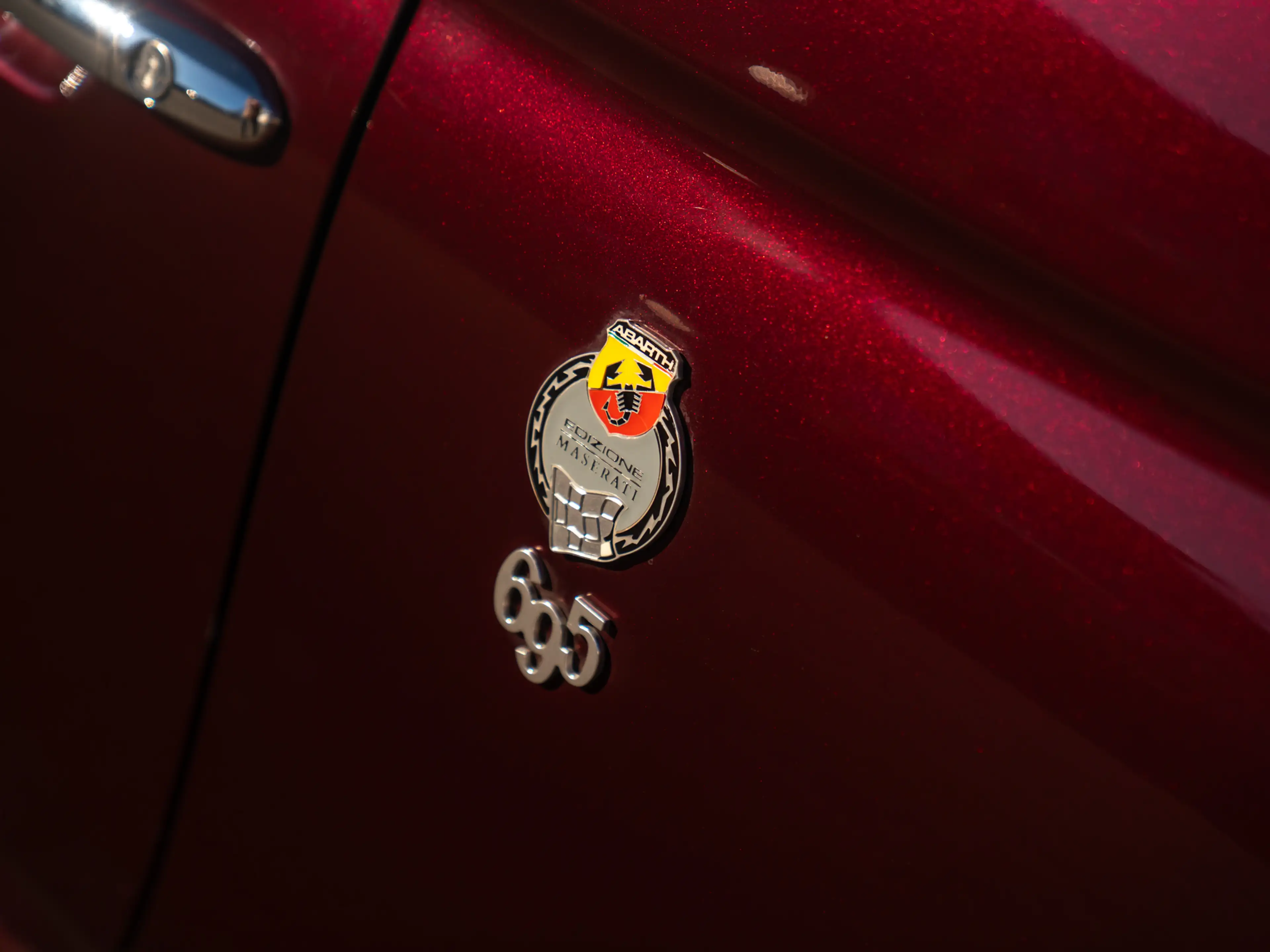 Fiat 500 Abarth 695 C Edizione Maserati | Nr. 142/499 — photo 3