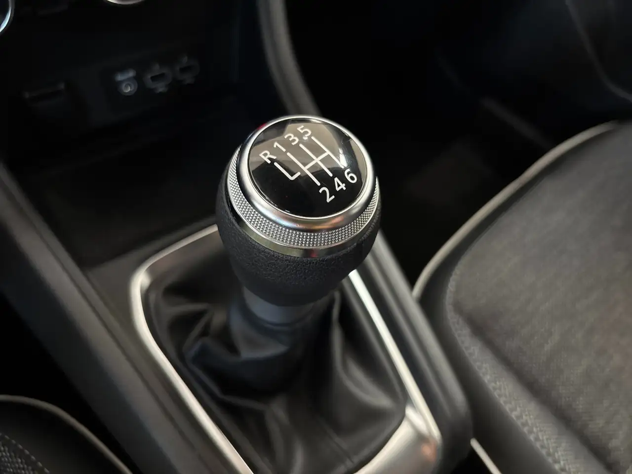 Renault Captur TCe 100 CV GPL Techno, миниатюра 21