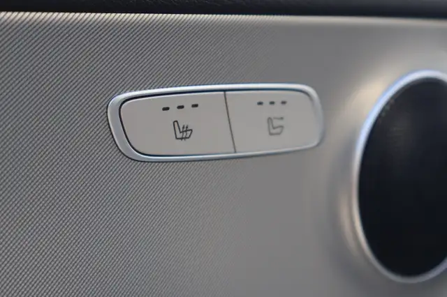Mercedes-Benz E view 15