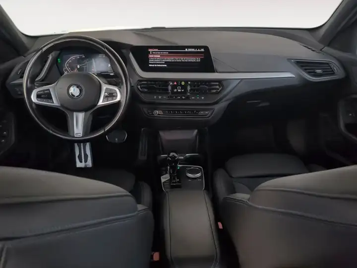 BMW Serie 1 2023, foto 9