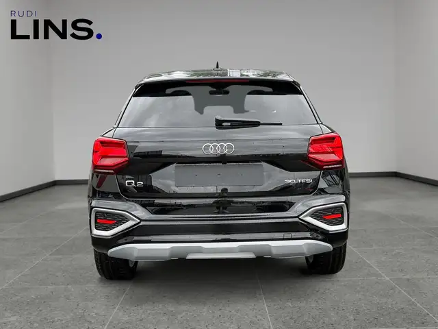 Audi Q2 view 5