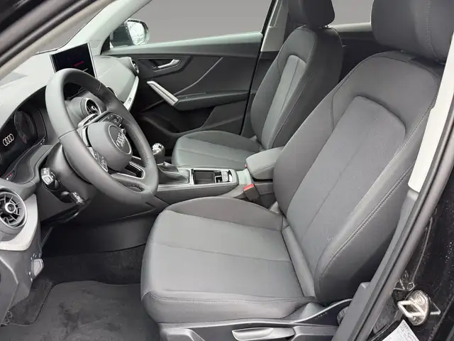 Audi Q2 view 10