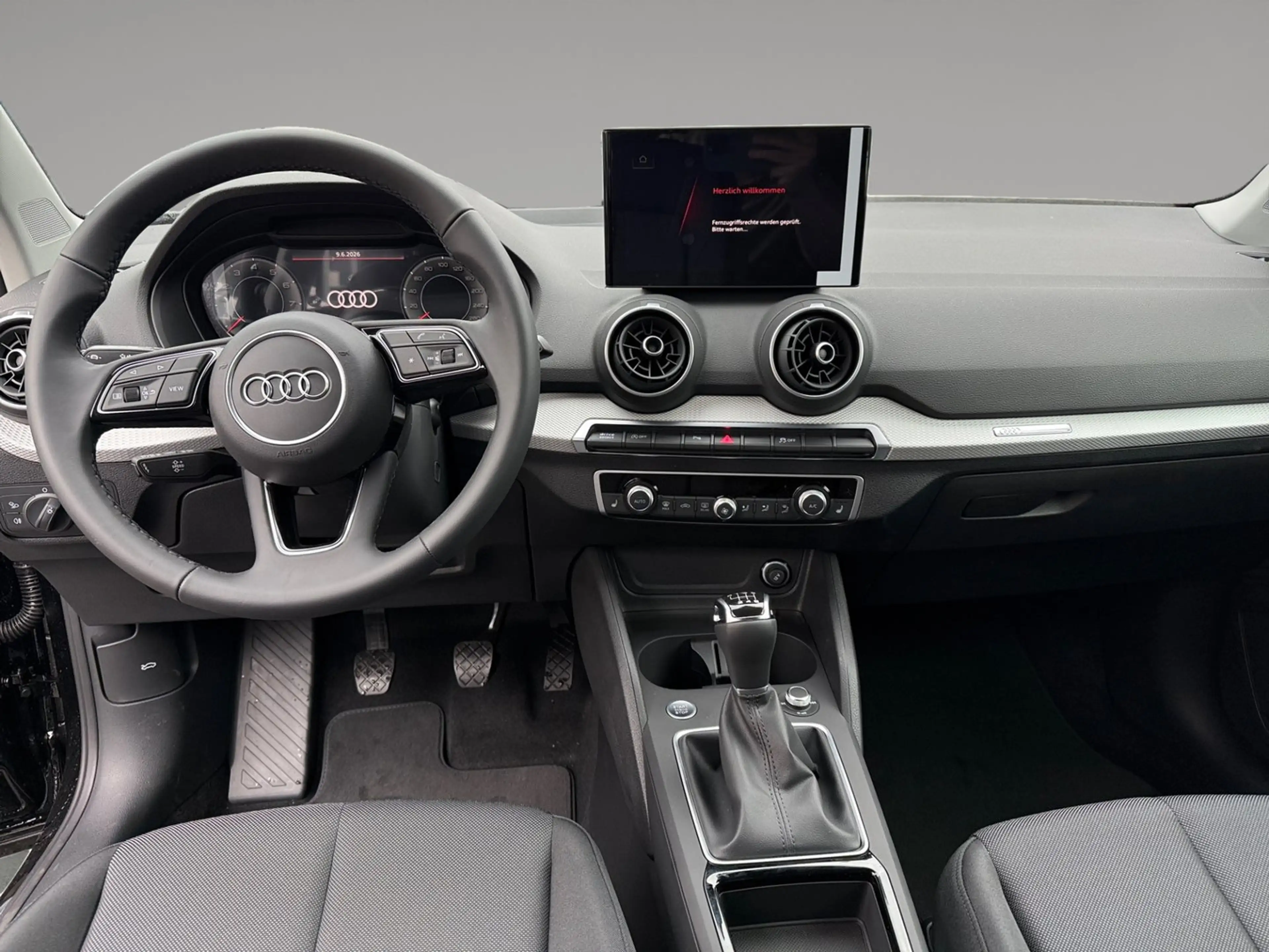 Audi Q2 30 TFSI admired — photo 9