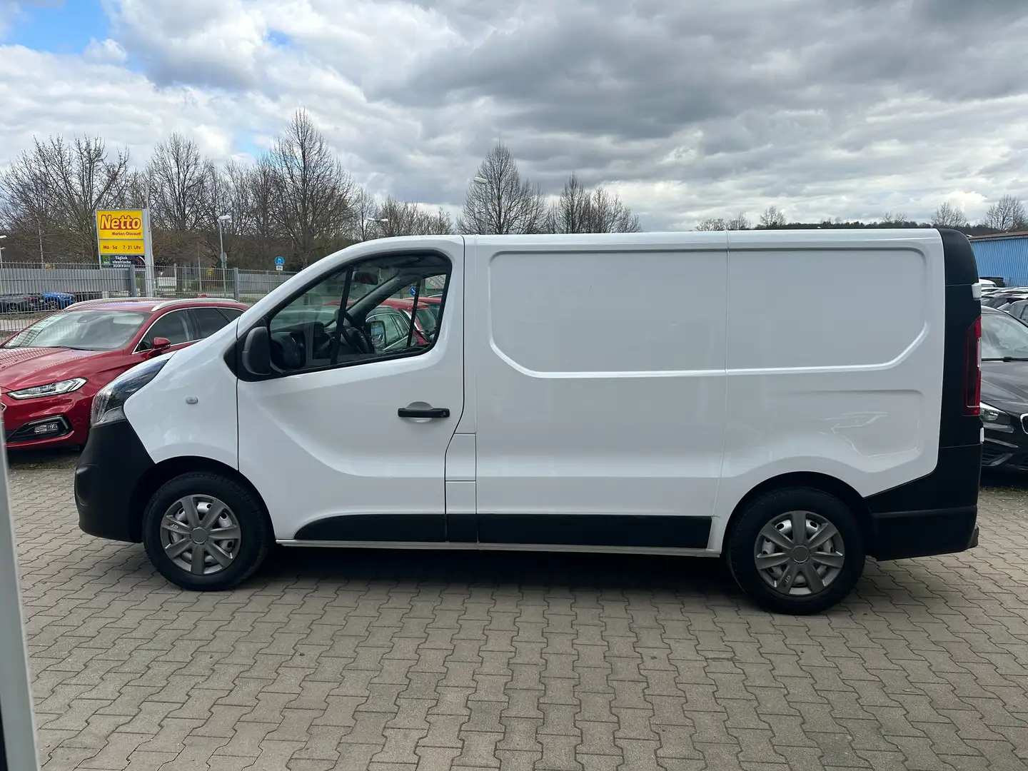 Opel Vivaro 1.6 CDTI*KAMERA*Tempo*Parkpilot*WÜRTH-Regaleinb Weiß - 2