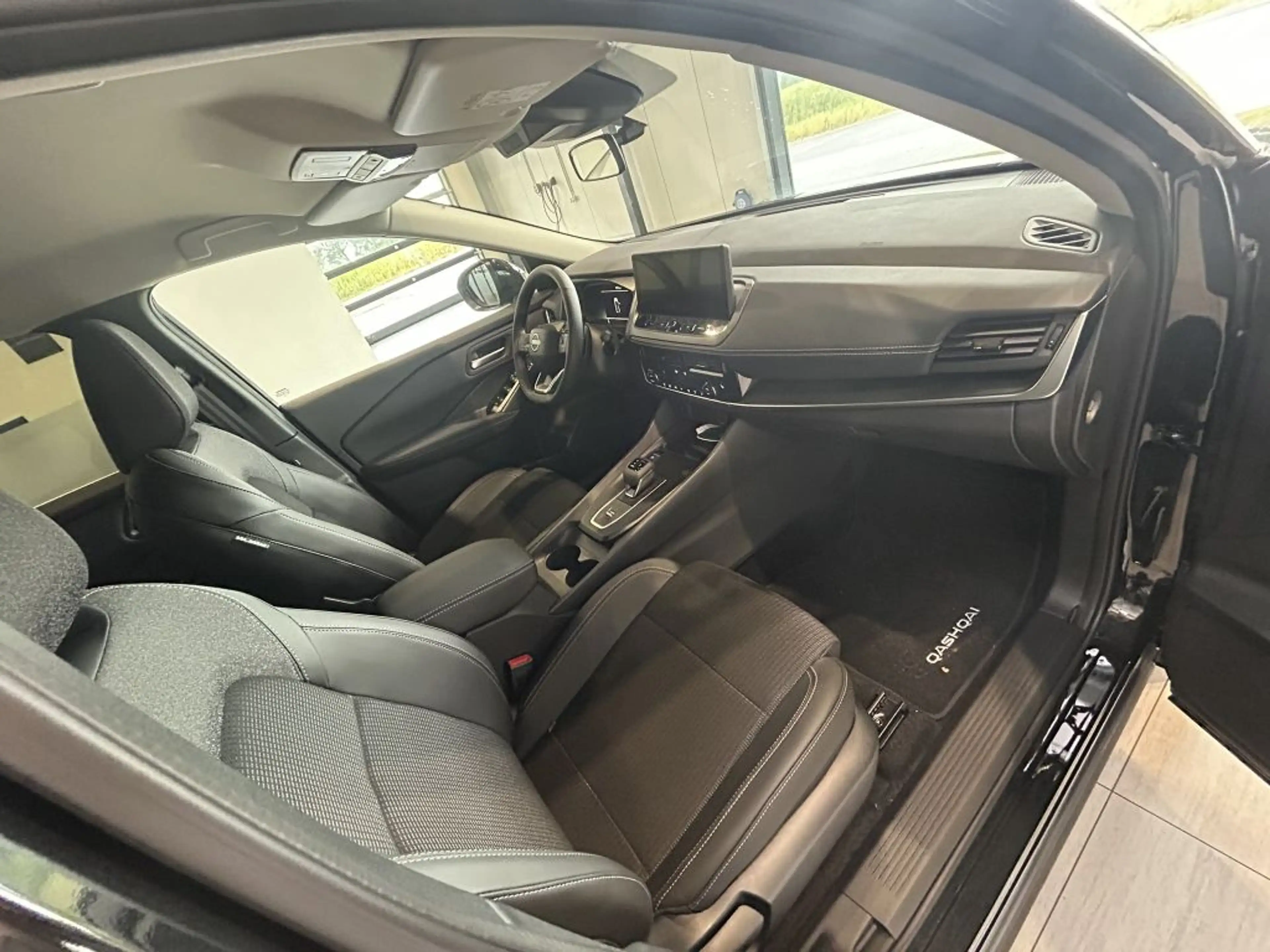Nissan Qashqai 1.3 DIG-T MHEV Xtronic N-Connecta — photo 12